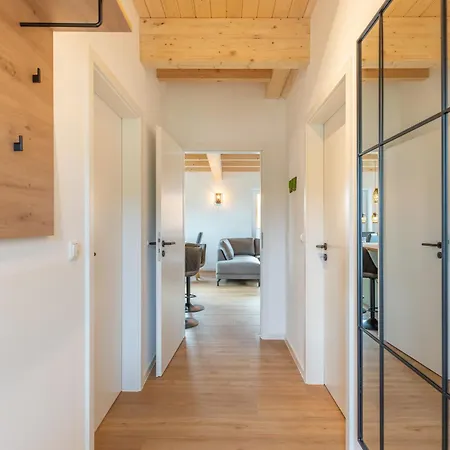 Huus Ipernboom * Kating